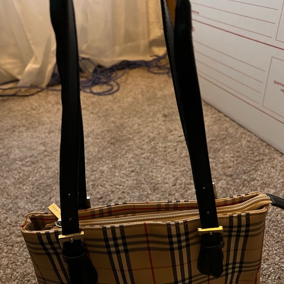 Handbag - Picture 4 of 4